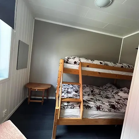 Great Newly Renovated With 6 Beds