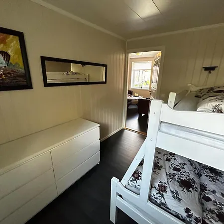 Great Newly Renovated With 6 Beds *