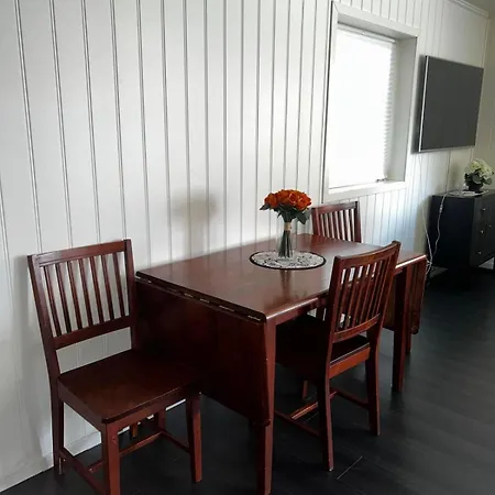 Great Newly Renovated With 6 Beds *
